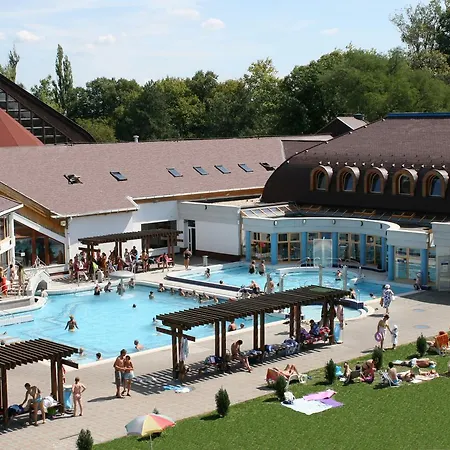Pandora Zsory Hotel apartamentowy 4*
